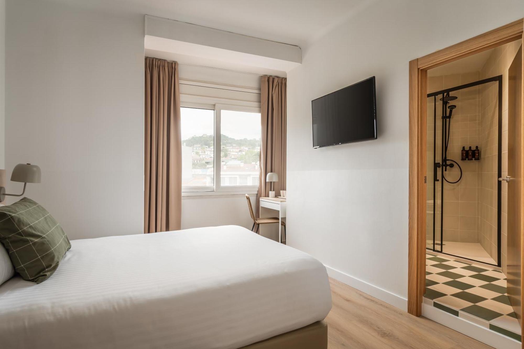 Hotel Bypillow Erba Girona