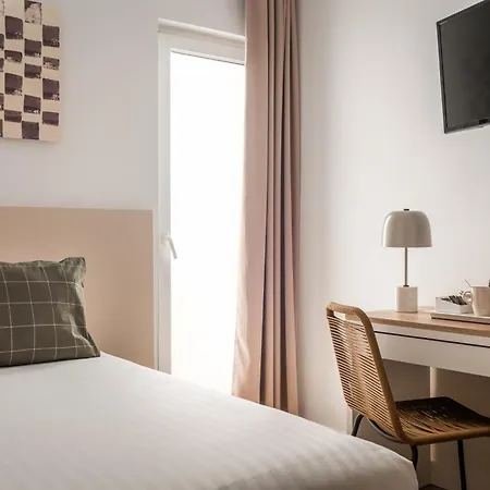 Bypillow Erba Girona Exterior foto