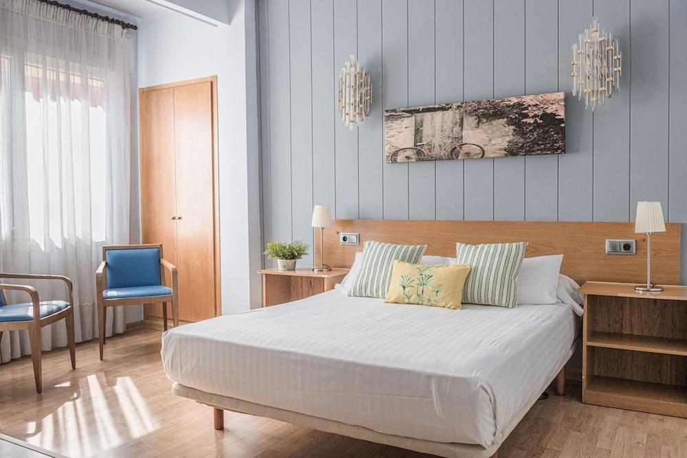 Hotel Bypillow Erba Girona